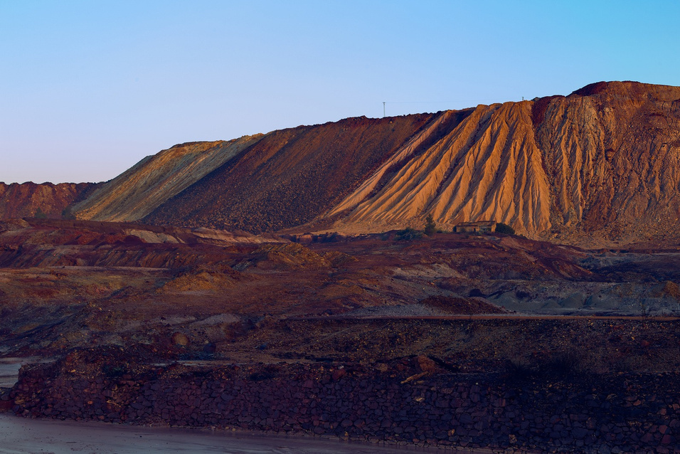 Mine landscape and earthworks